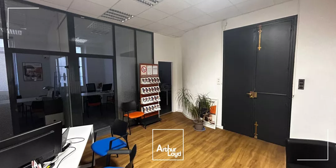 Bureaux avec balcon et cave à vendre - Castellane - 13006 Marseille