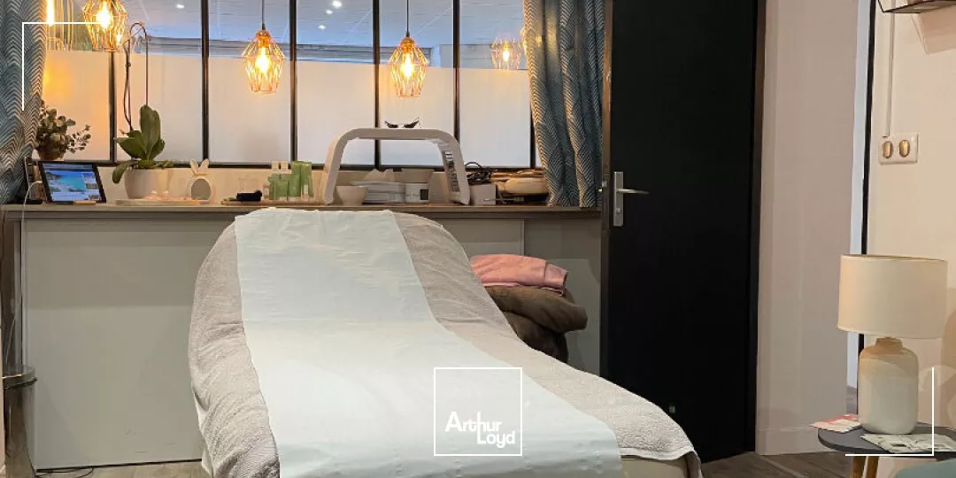 Local commercial 74 m² - Forte visibilité - Centre-ville LIMOGES