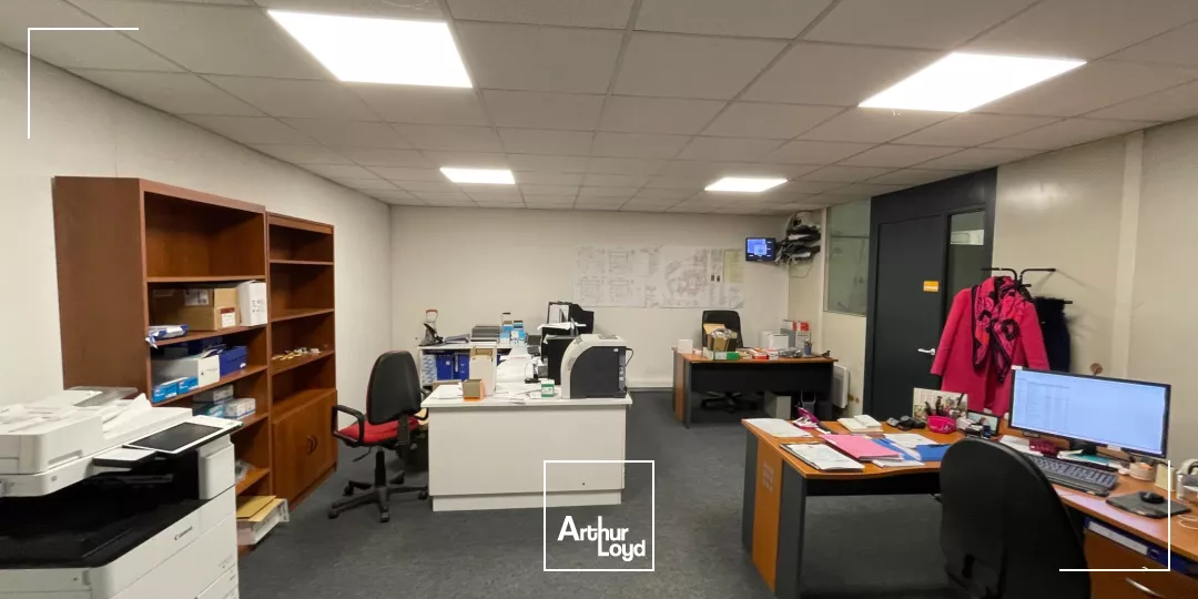 A LOUER LOCAL D'ACTIVITE 686 M2 DIVISIBLES - COMPIÈGNE ZAC DE MERCIÈRES