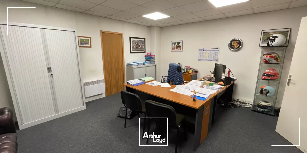 A LOUER LOCAL D'ACTIVITE 686 M2 DIVISIBLES - COMPIÈGNE ZAC DE MERCIÈRES