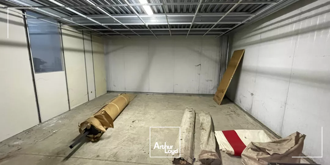 A LOUER LOCAL D'ACTIVITE 686 M2 DIVISIBLES - COMPIÈGNE ZAC DE MERCIÈRES