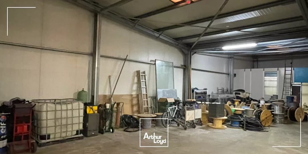 A LOUER LOCAL D'ACTIVITE 686 M2 DIVISIBLES - COMPIÈGNE ZAC DE MERCIÈRES