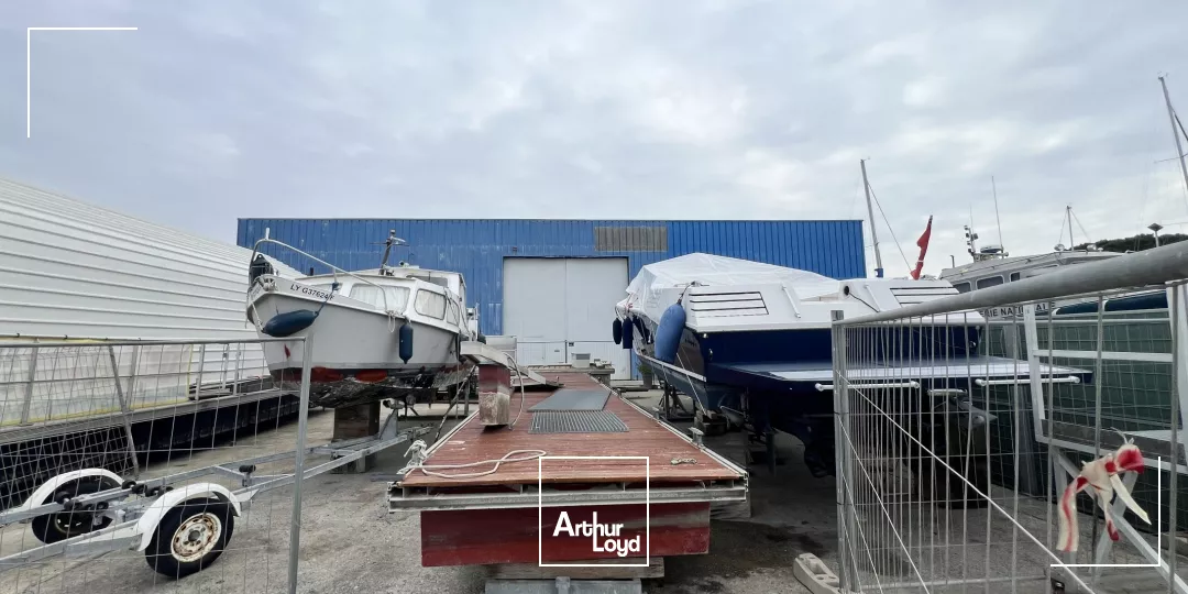 Entrepôt à vendre - Positionnement maritime exceptionnel à Port Camargue
