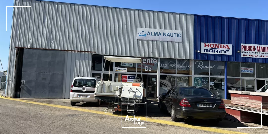 Entrepôt à vendre - Positionnement maritime exceptionnel à Port Camargue