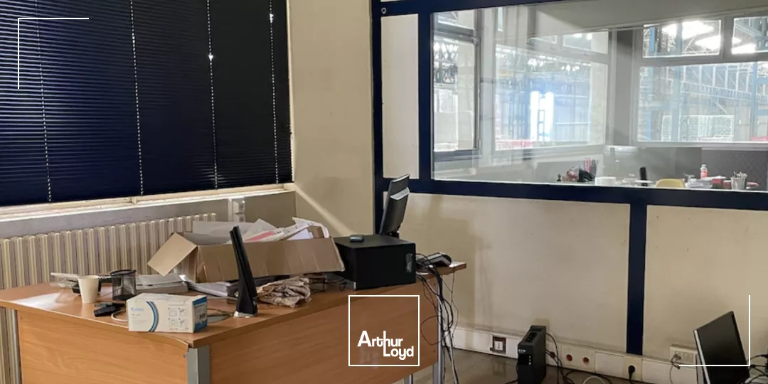 À VENDRE - SITE INDUSTRIEL INDÉPENDANT - ZI PETITE SYNTHE