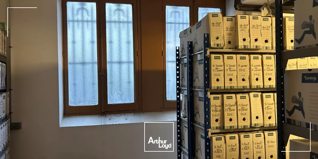 À vendre : Bureaux spacieux et lumineux au coeur d'un quartier dynamique de Roubaix - Accessibilité optimale et forte attractivité