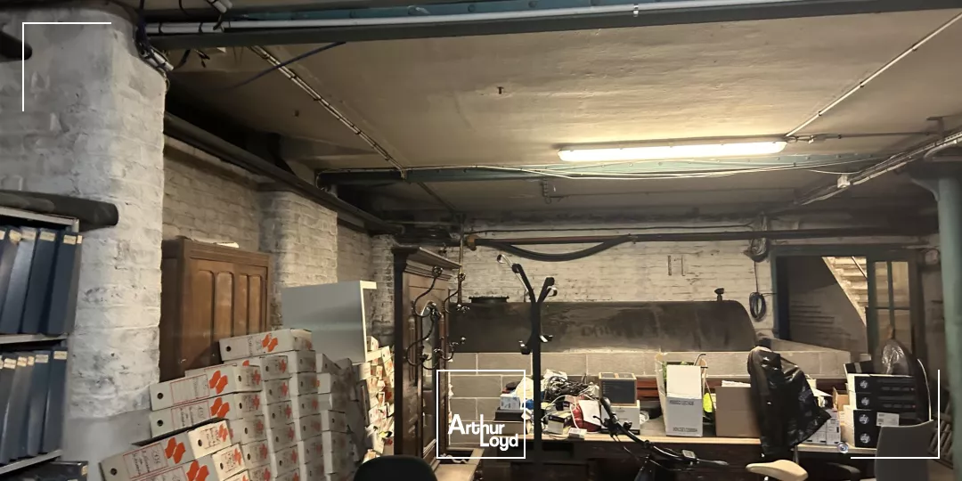 À vendre : Bureaux spacieux et lumineux au coeur d'un quartier dynamique de Roubaix - Accessibilité optimale et forte attractivité