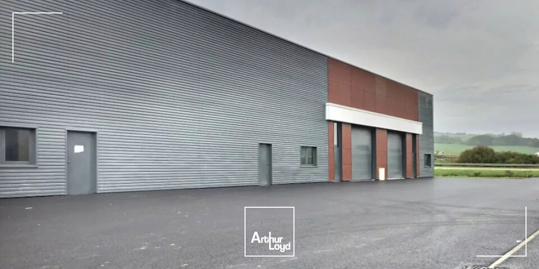 LOCAL D'ACTIVITE - ENTREPOT à LOUER de 364 m²