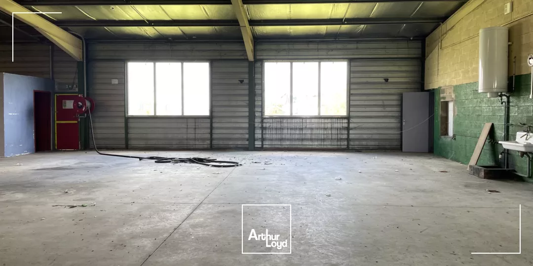 Locaux d'activité à vendre à BRETEUIL 27160