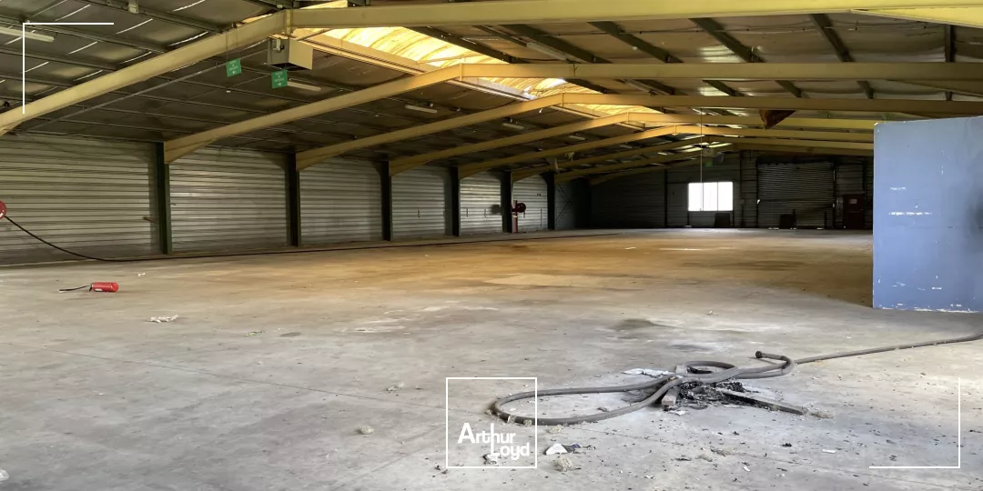 Locaux d'activité à vendre à BRETEUIL 27160