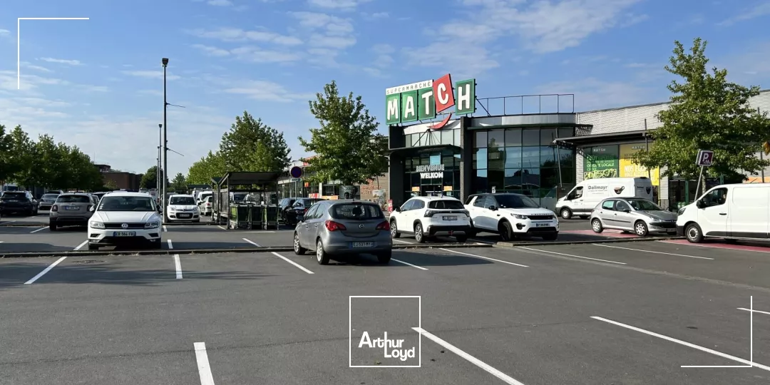 EXCLUSIVITÉ - 2 Locaux commerciaux disponibles, développant env 812 m2 & 638m2 - à louer - zone commerciale MATCH d'Halluin
