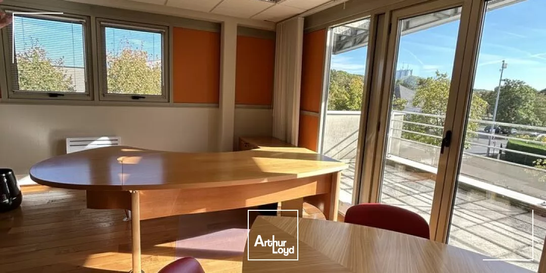 BUREAUX à VENDRE de 1249 m²