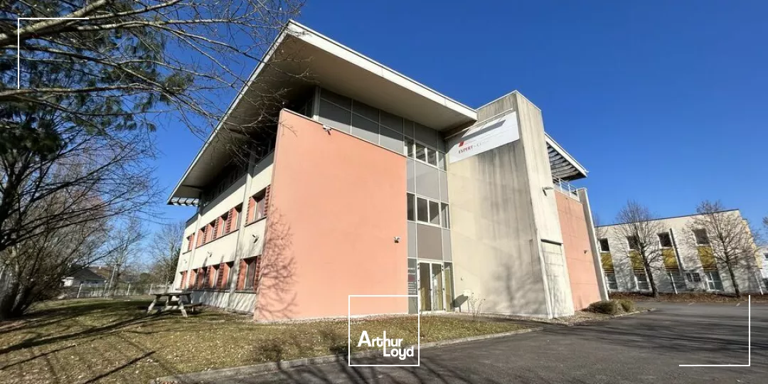 BUREAUX à VENDRE de 1249 m²
