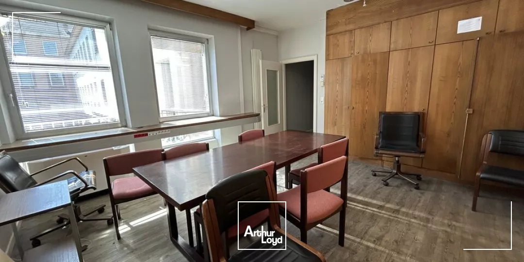 BUREAUX à VENDRE de 162.58 m²