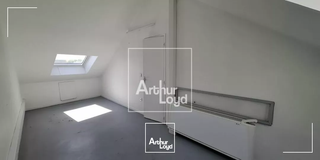 BUREAUX - Gare - Climatisation - Accès PMR