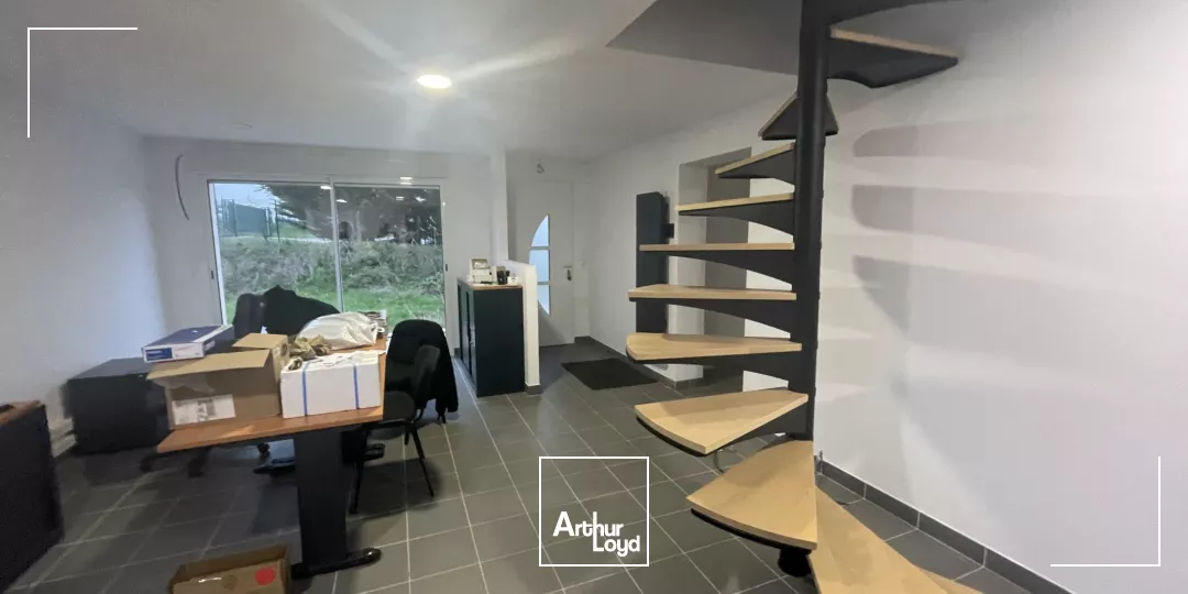 A VENDRE sur Amblainville !Local d'activité d'environ 584 m2 à Amblainville