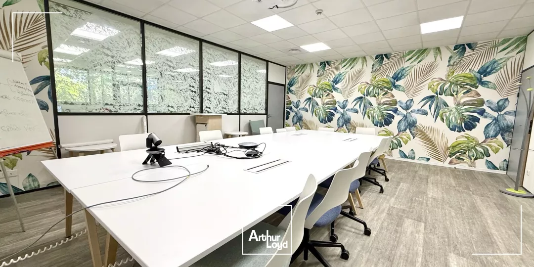 BUREAUX A LOUER AVEC PARKINGS PRIVATIFS SUR LE POLE D'ACTIVITÉS D'AIX