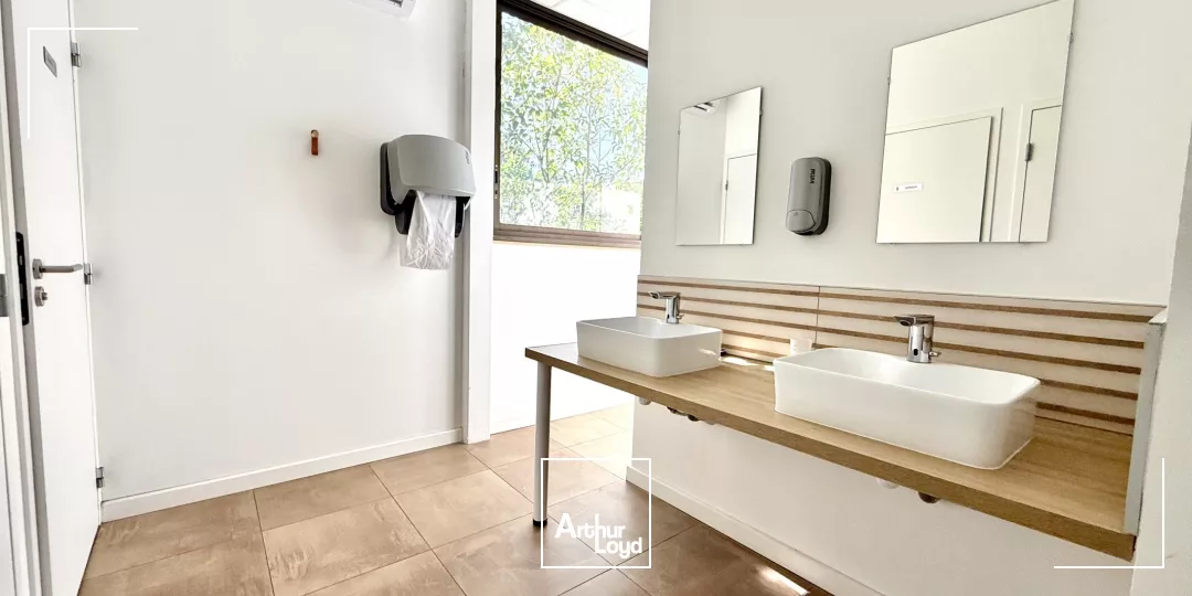 BUREAUX A LOUER AVEC PARKINGS PRIVATIFS SUR LE POLE D'ACTIVITÉS D'AIX