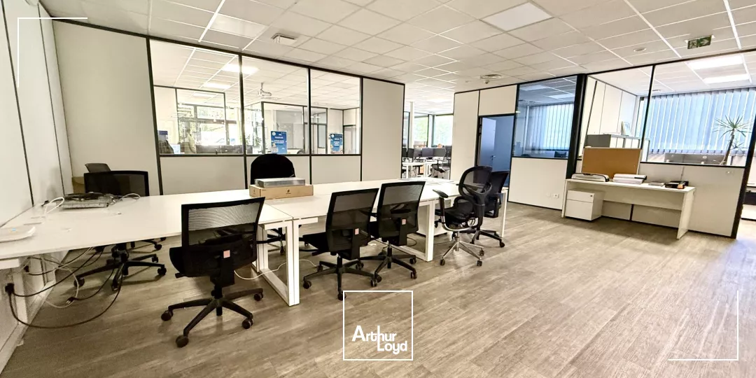 BUREAUX A LOUER AVEC PARKINGS PRIVATIFS SUR LE POLE D'ACTIVITÉS D'AIX