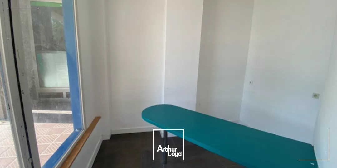 LOCAL PROFESSIONNEL 90 M² PLACE DE LA LIBERTE BREST