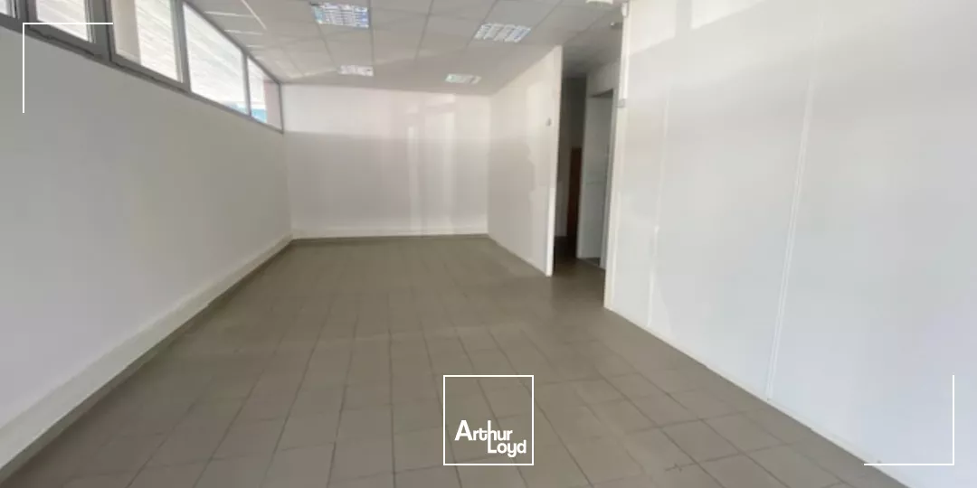 A LOUER LOCAL COMMERCIAL 100 M² PORT DE COMMERCE DE BREST