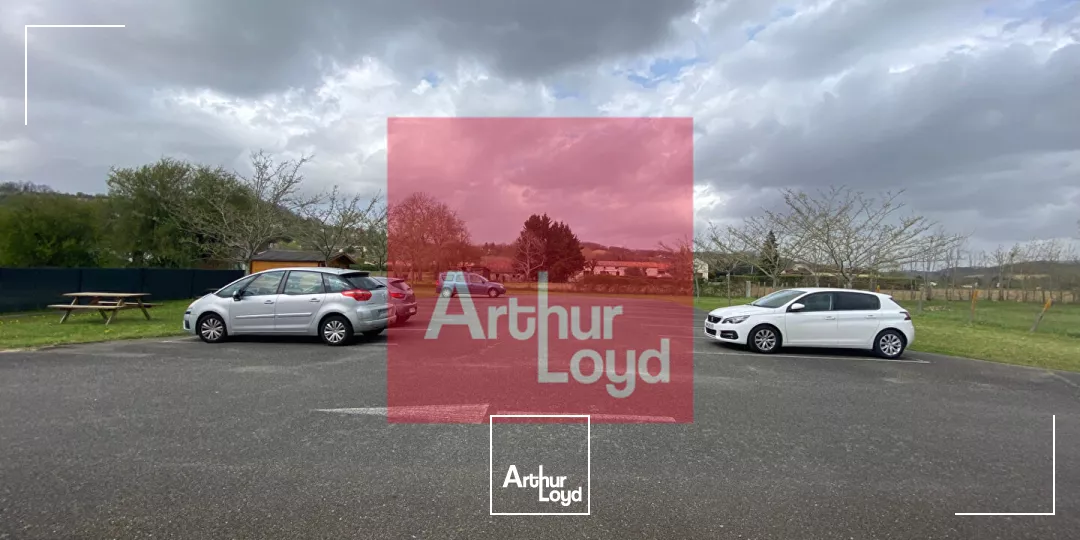 À VENDRE ? Ensemble de bureaux d'environ 980 m² dans une zone d'activités stratégique