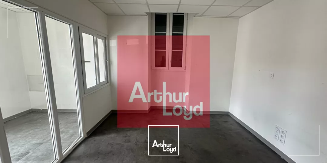 À vendre ? Plateau de bureaux 145 m² avec patio et parkings en hyper centre d'Agen