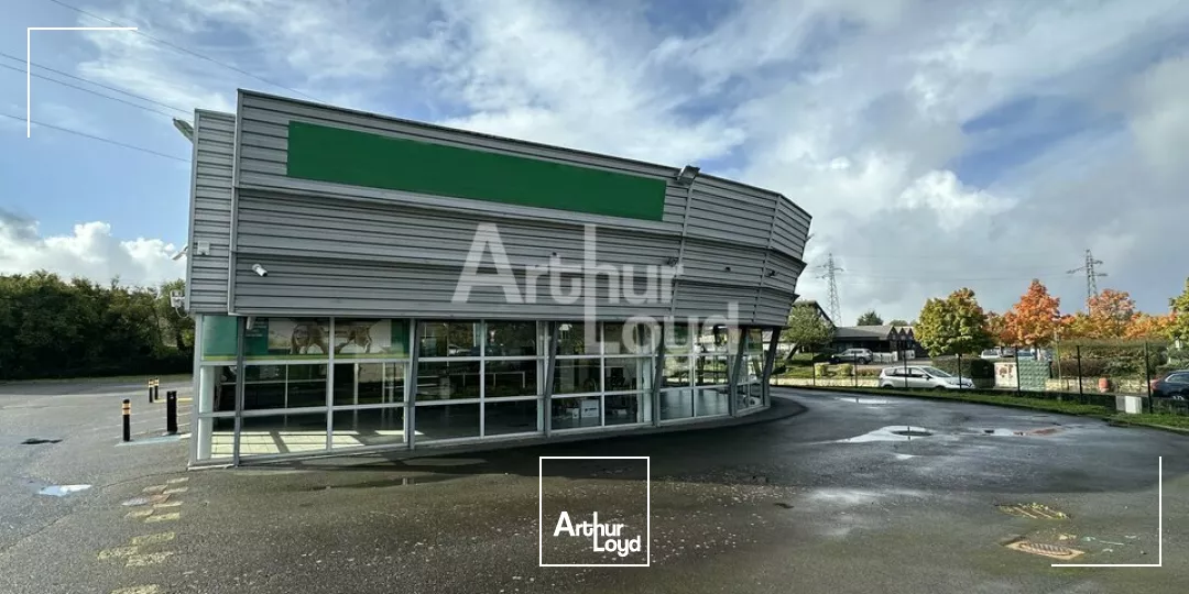 Excellente visibilité sur un axe passant