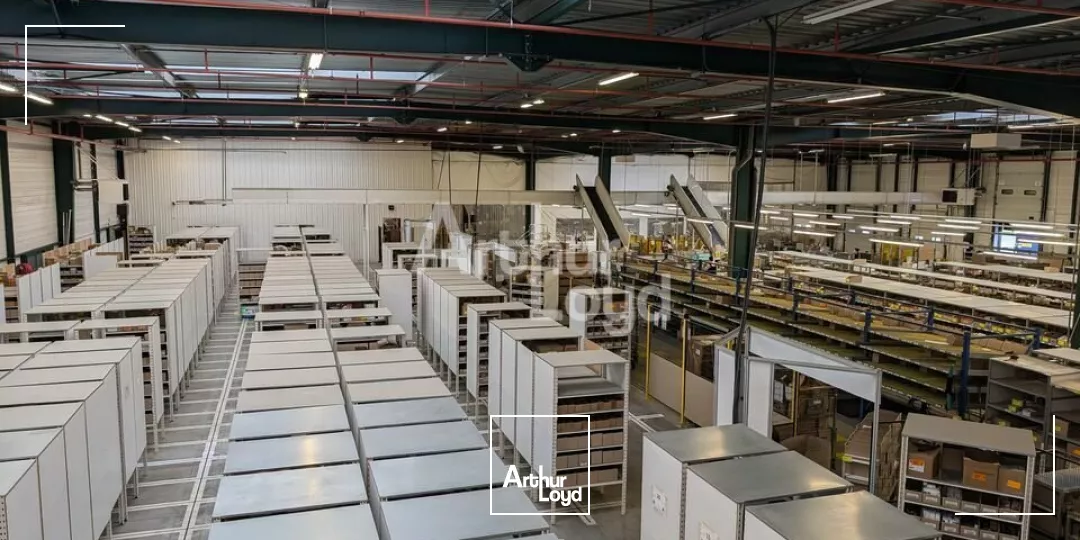 Entrepôt qualitatif, facile d'accès, en 1ère couronne de Rennes !