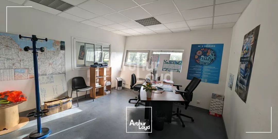 Local d'activité avec grand foncier de 15000 m² sur l'axe Rennes-Nantes ! 