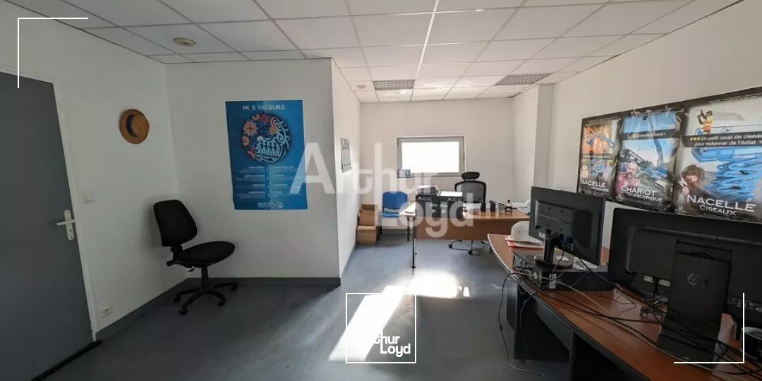 Local d'activité avec grand foncier de 15000 m² sur l'axe Rennes-Nantes ! 