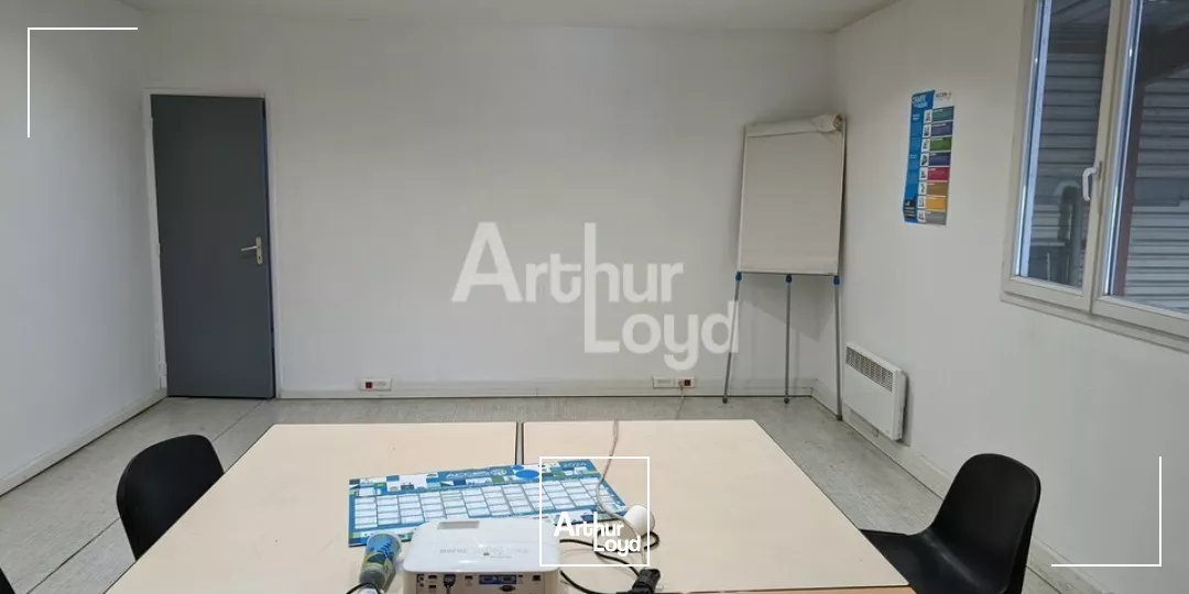 Local d'activité avec grand foncier de 15000 m² sur l'axe Rennes-Nantes ! 