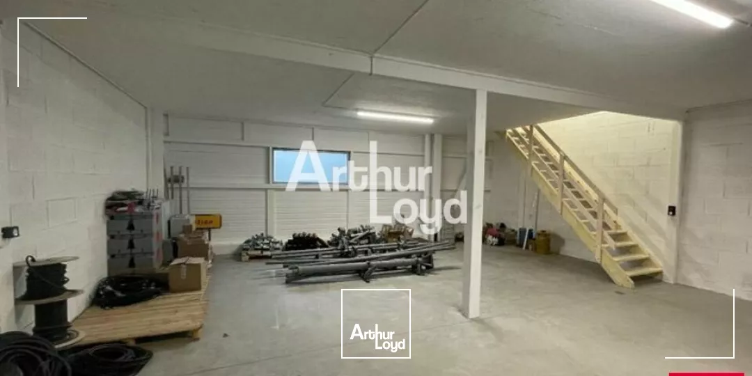 PACE - CELLULE D'ACTIVITES A LOUER - 210 M²