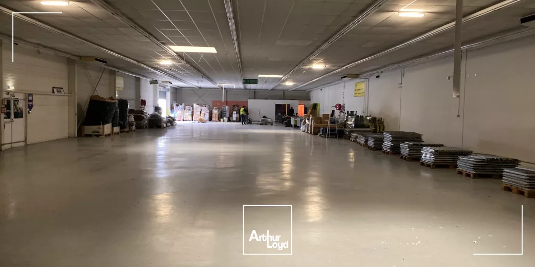 Location Local commercial à BARENTIN