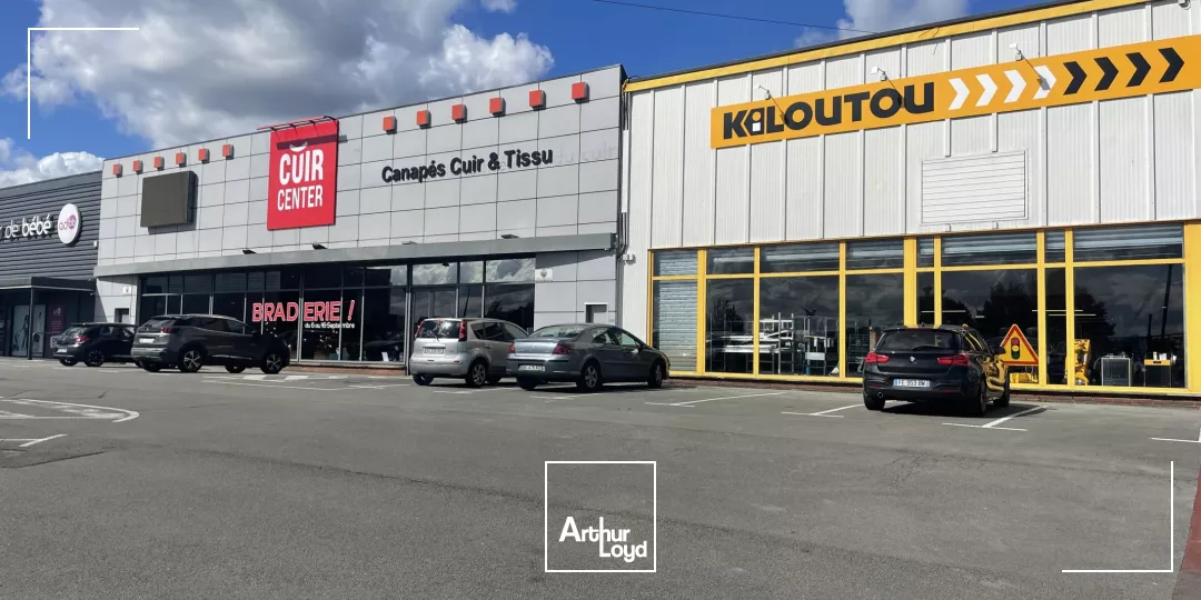 2 LOCAUX COMMERCIAUX DE 850M2 ENV & 460M2 ENV RDC À LOUER SUR CAPINGHEM