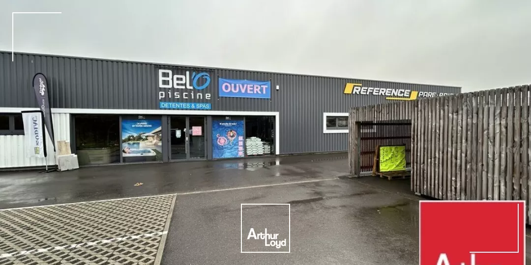 LOCAL COMMERCIAL à LOUER de 312 m²