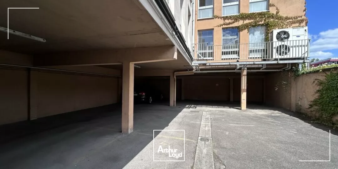 BUREAUX à VENDRE de 162.58 m²