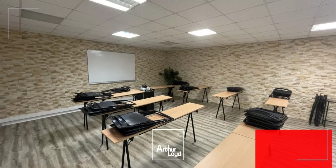 LOCAL PROFESSIONNEL 107 M² LOCATION - MONTPELLIER CENTRE - PROCHE TRIBUNAL