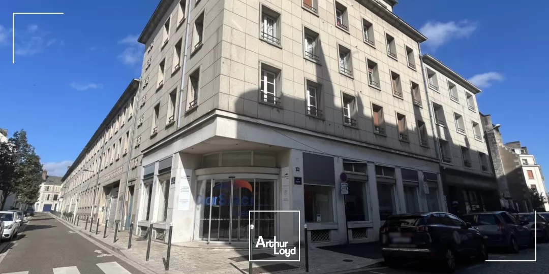 À vendre : Ensemble immobilier tertiaire de 1 090 m² avec parking privatif- Hyper centre Orléans (Loiret - 45)