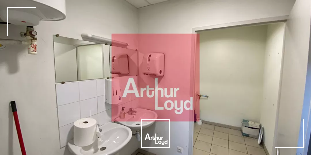 À LOUER Local d'activité 1 415 m² Emplacement stratégique en zone d'activités dynamique Roquefort (47)