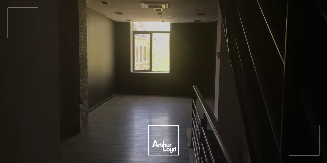  A LOUER GRAND LOCAL COMMERCIAL DE CENTRE-VILLE- OK EXTRACTION 