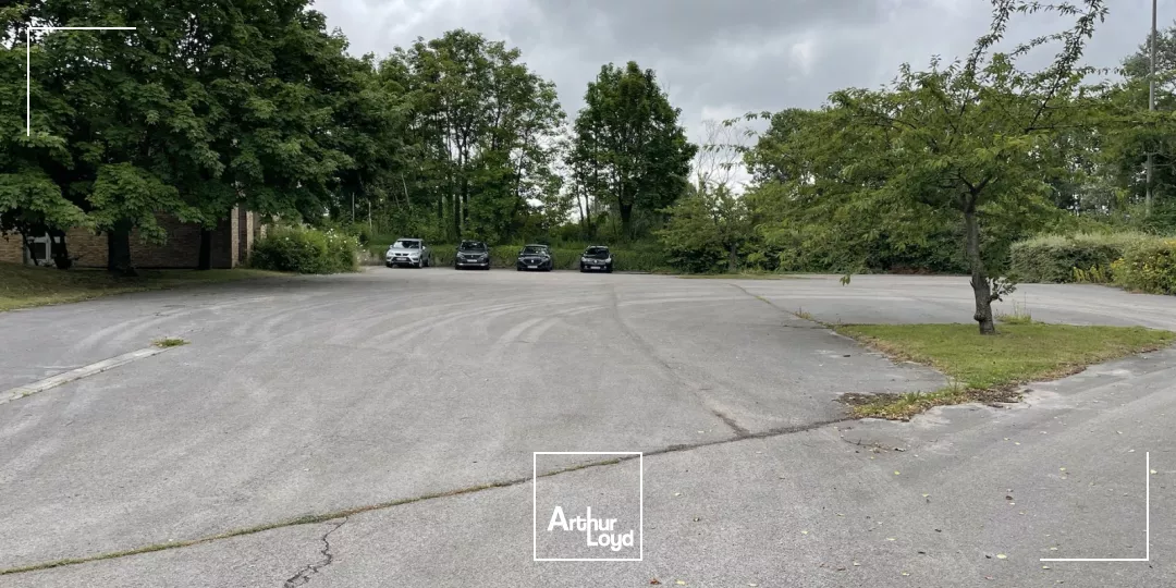 À LOUER - PLATEAUX DE BUREAUX AU COUR D'UNE ZONE INDUSTRIELLE DYNAMIQUE - DUNKERQUE