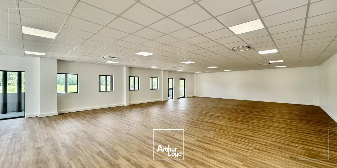 Bâtiment d'activités neuf à louer sur VENELLES