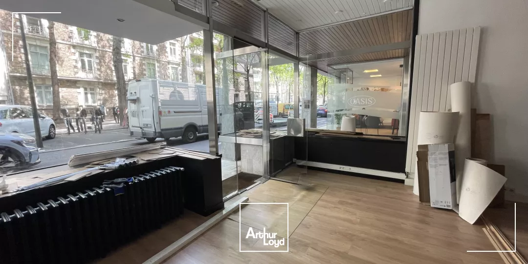 COMMERCE - LOCATION - 100M2 - NANTES 