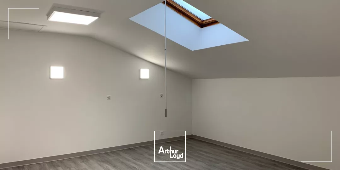 BUREAUX À LOUER-100 M²-PROCHE PÔLE SUD