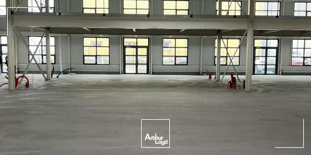 LOCAL COMMERCIAL à VENDRE de 790.6 m²