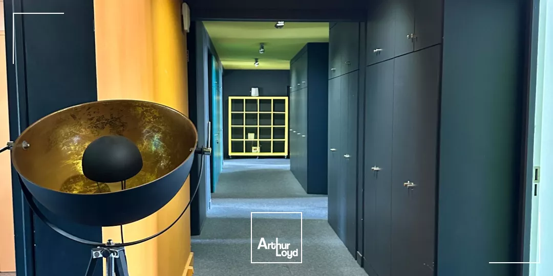 Plateau de bureaux de 504 m2 à vendre au Nord Ouest d'Orléans - Proches de tous transports !!!