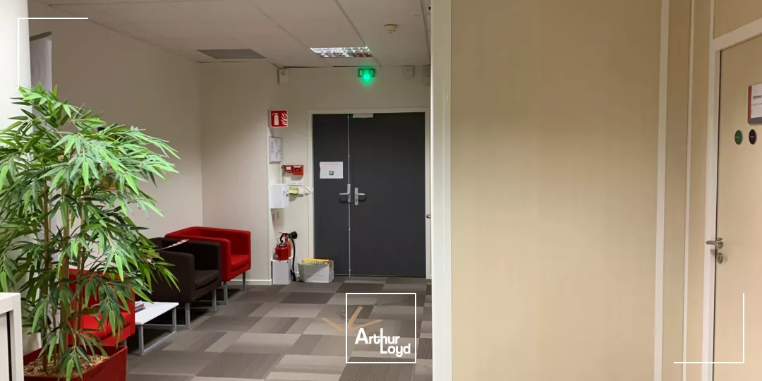 Immeuble de bureaux à vendre d'environ 4 635m2 (SHON) - BOIGNY SUR BIONNE 