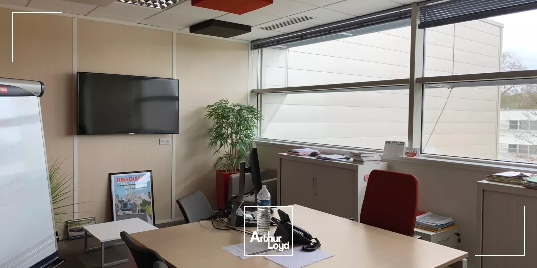 Immeuble de bureaux à vendre d'environ 4 635m2 (SHON) - BOIGNY SUR BIONNE 