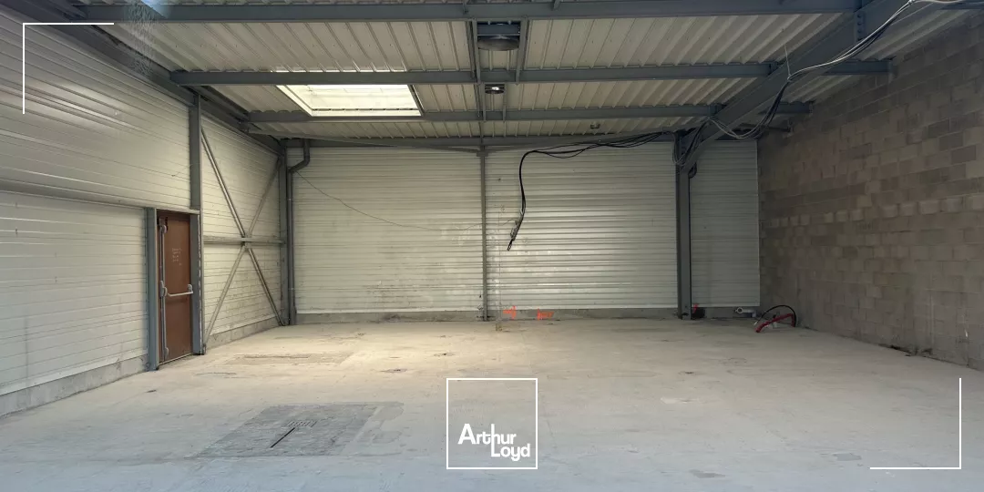 À LOUER - Local commercial 604 m² Valenciennes Visibilité exceptionnelle & parking clients assuré